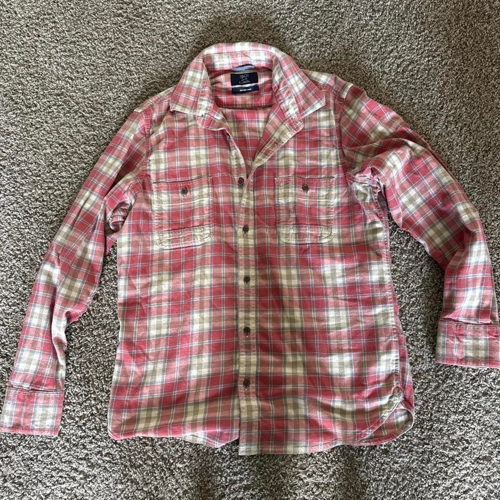 1901 Exclusive Button Up